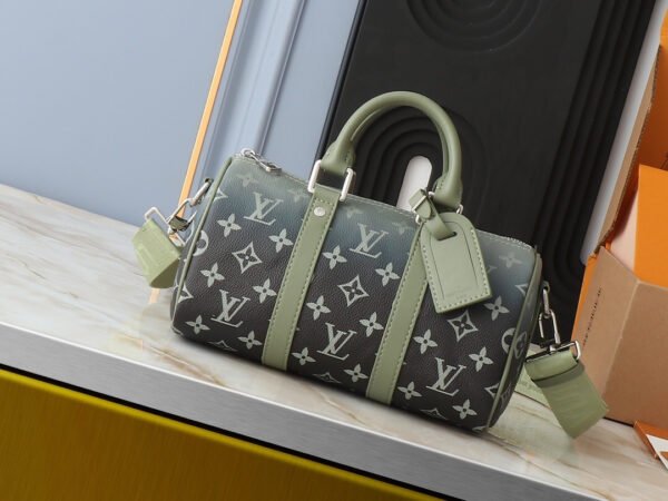 M11591 (6) LOUIS VUITTON Keepall Bandoulière 25 M11591