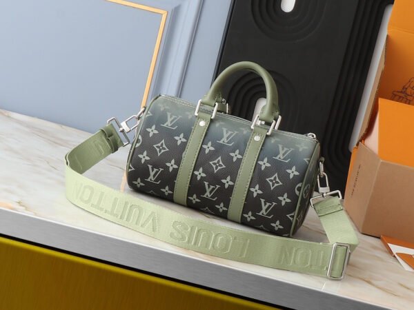 M11591 (7) LOUIS VUITTON Keepall Bandoulière 25 M11591