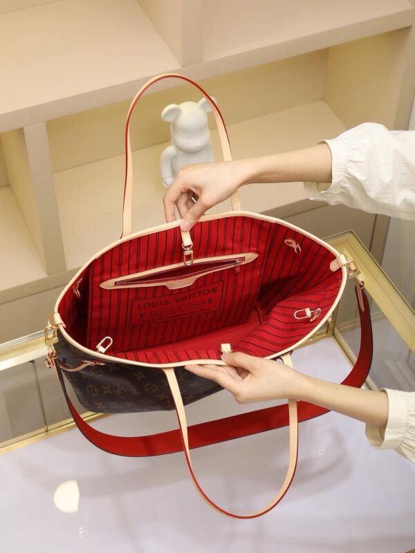 LOUIS VUITTON Neverfull Bandoulière Inside Out MM