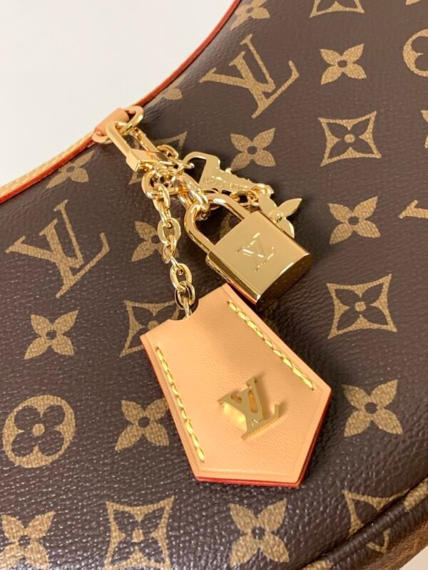 M12939 (4) LOUIS VUITTON Looping M12939