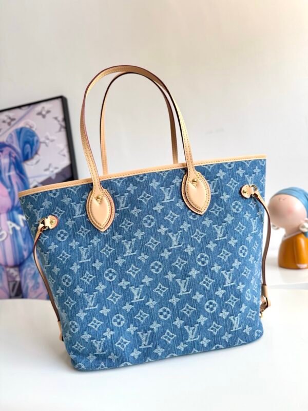 LOUIS VUITTON Neverfull MM
