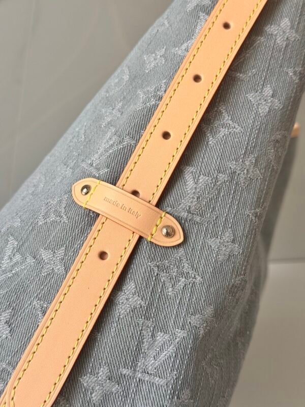 Louis Vuitton CarryAll MM