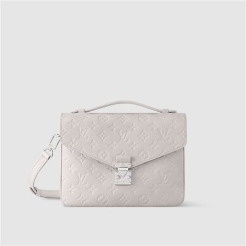 M13481 (1) LOUIS VUITTON Pochette Métis m13481