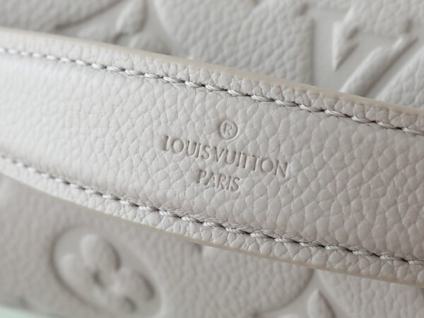 LOUIS VUITTON Pochette Métis m13481