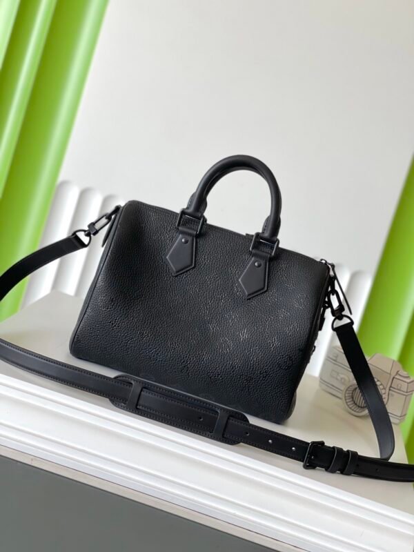 LOUIS VUITTON Speedy P9 Bandoulière 30