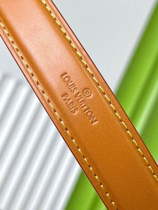 LOUIS VUITTON Danube M14013