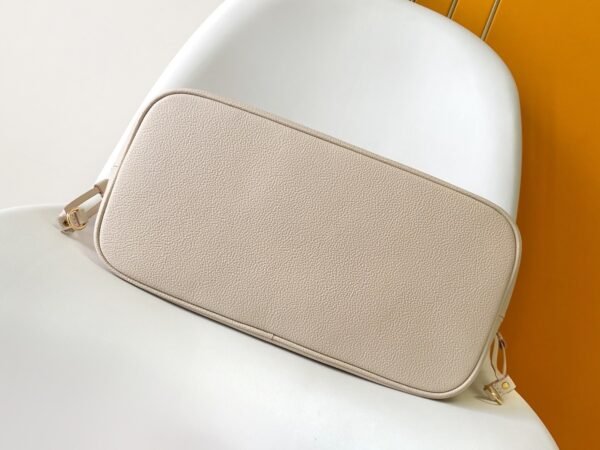 M14285 (2) LOUIS VUITTON Neverfull MM M14285/M45686