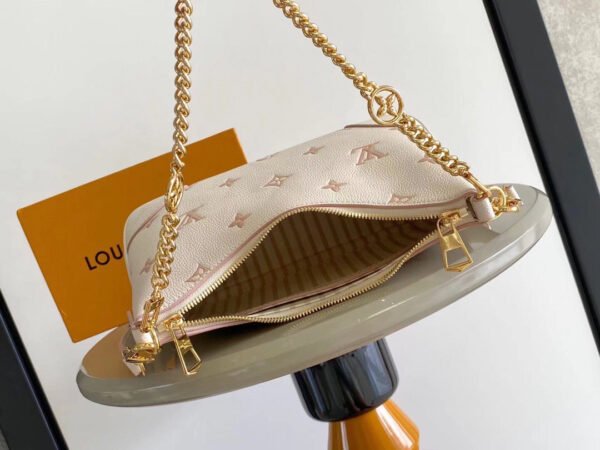 LOUIS VUITTON Boulogne White M14634