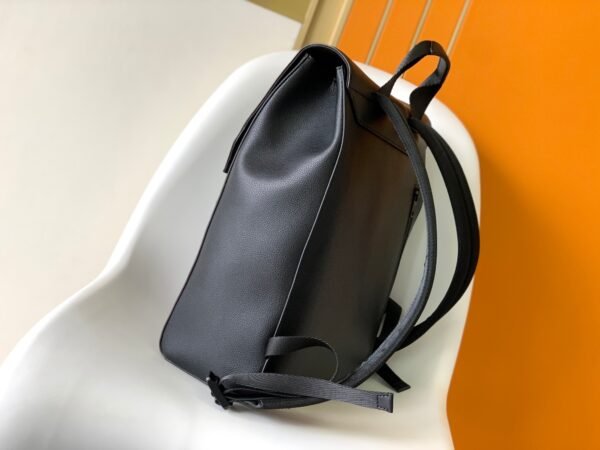 M21367 (3) LOUIS VUITTON Fastline Backpack M21367