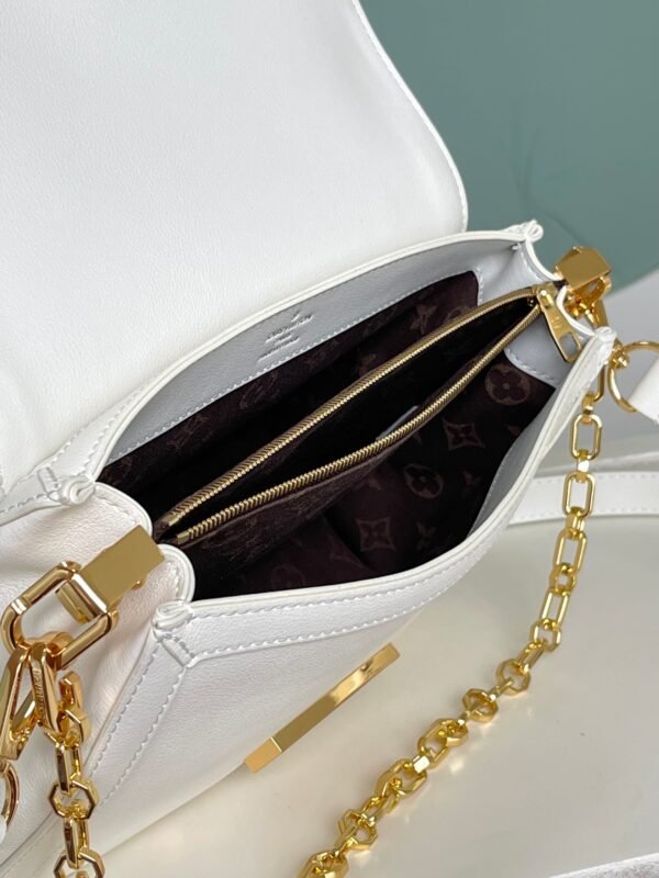 LOUIS VUITTON Dauphine Soft MM