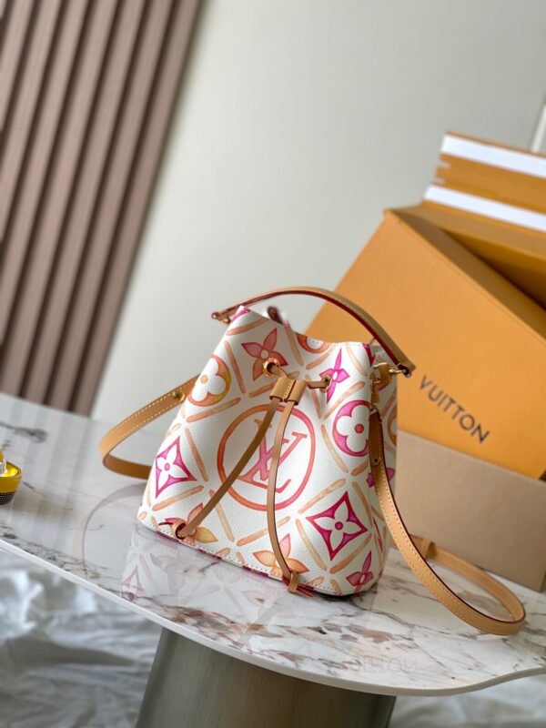 LOUIS VUITTON Néonoé BB M25315