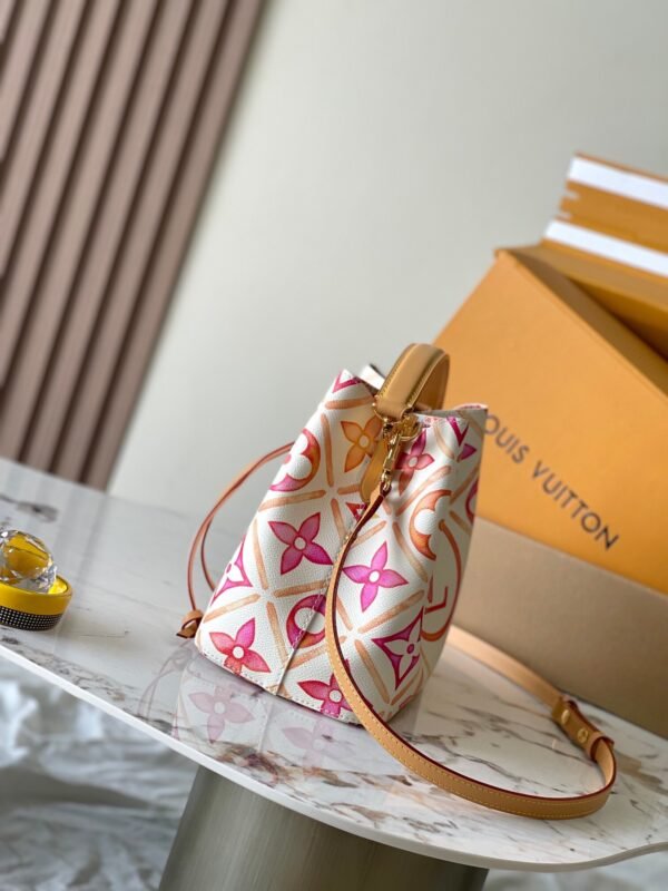 LOUIS VUITTON Néonoé BB M25315