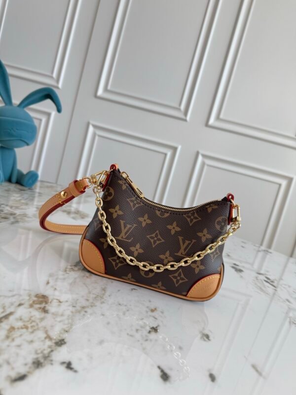 M25519 (3) LOUIS VUITTON Nano Boulogne M25519