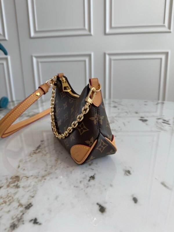 M25519 (6) LOUIS VUITTON Nano Boulogne M25519