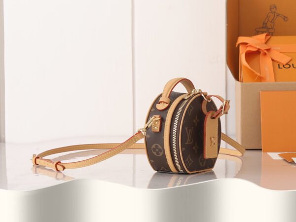 LOUIS VUITTON Mini Boite Chapeau