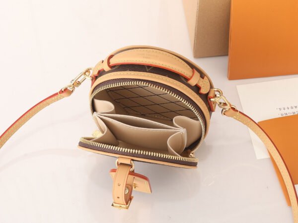 LOUIS VUITTON Mini Boite Chapeau