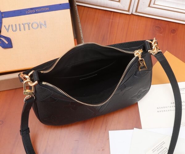 LOUIS VUITTON Bagatelle