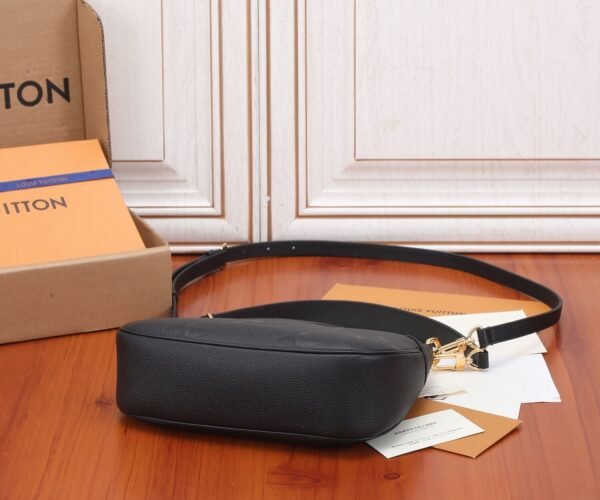 LOUIS VUITTON Bagatelle