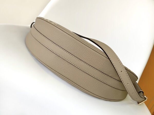 LOUIS VUITTON Loop Hobo