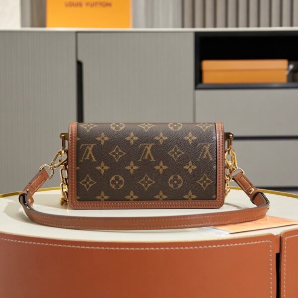 LOUIS VUITTON Dauphine East West M46757