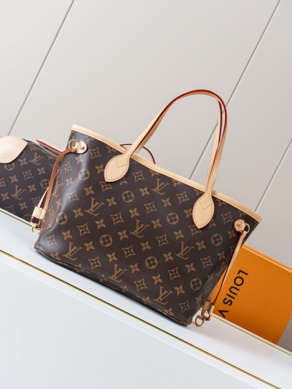 LOUIS VUITTON Neverfull PM