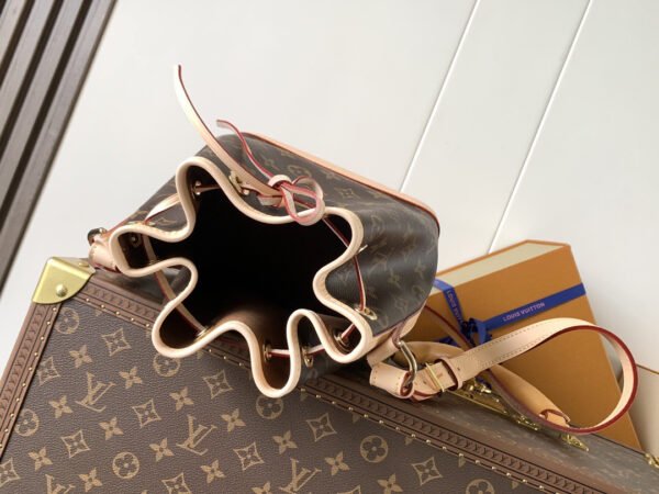 M46983 (2) LOUIS VUITTON Noé BB M46983