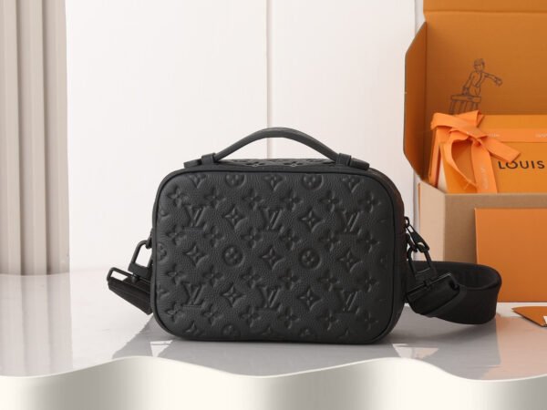 LOUIS VUITTON S Lock Messenger M58489