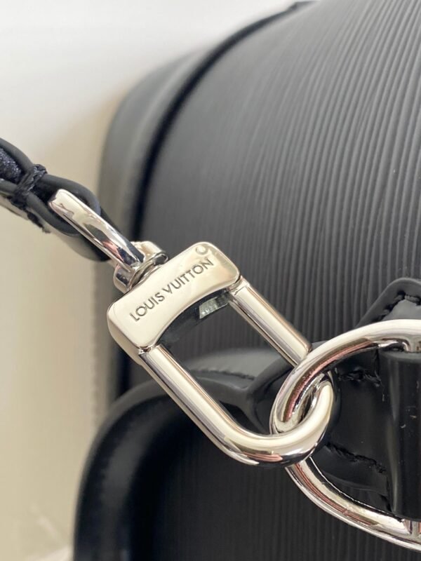 LOUIS VUITTON Alma BB