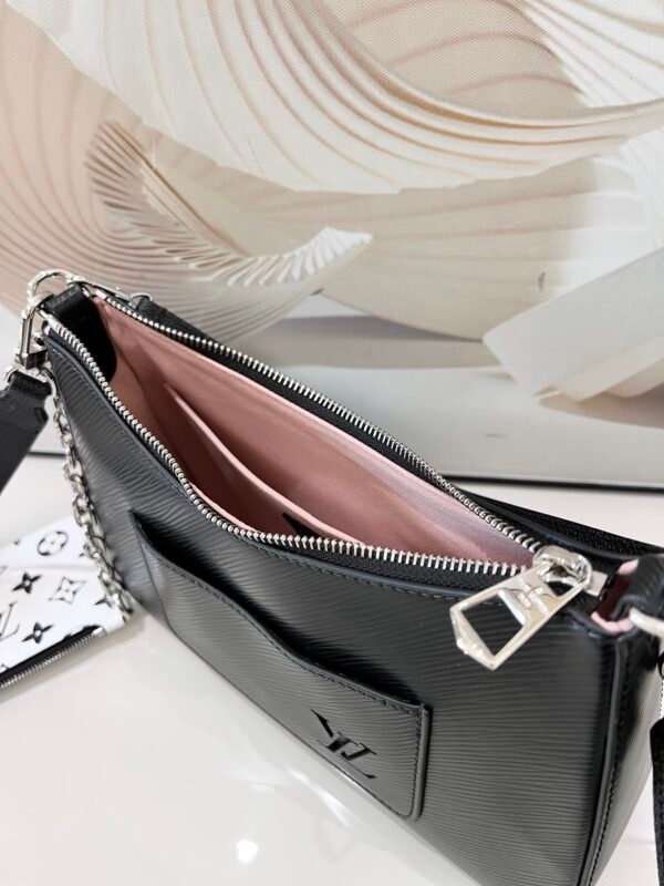 LOUIS VUITTON Marelle