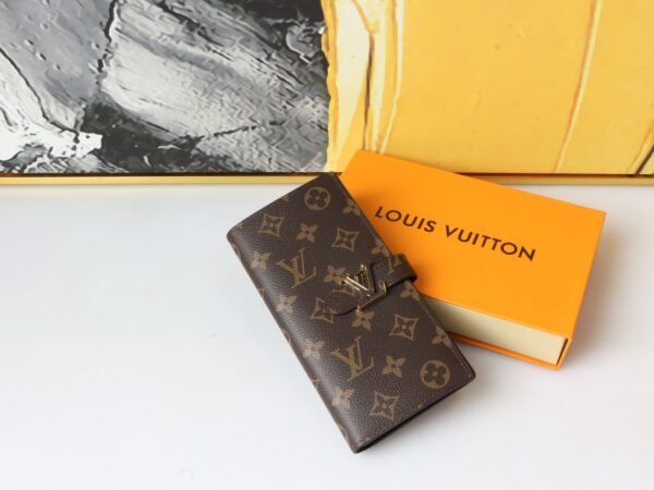 LOUIS VUITTON Vertical Wallet M81367