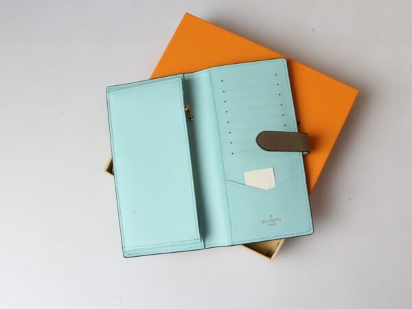 M81367 (10) LOUIS VUITTON Vertical Wallet M81367