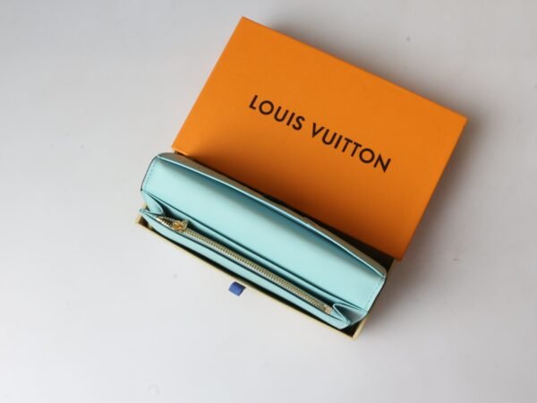 M81367 (9) LOUIS VUITTON Vertical Wallet M81367