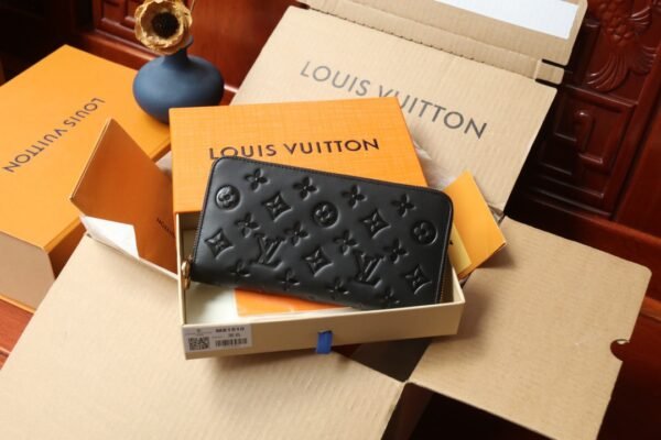 LOUIS VUITTON Zippy Wallet M81510