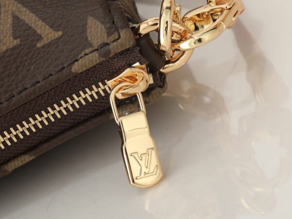 M82766 (5) LOUIS VUITTON Pochette Accessoires
