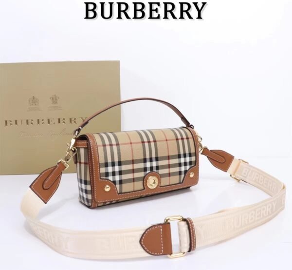 p80920481 (4) Burberry Top handle Note bag p80920481