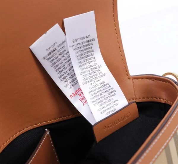 p80920481 (9) Burberry Top handle Note bag p80920481