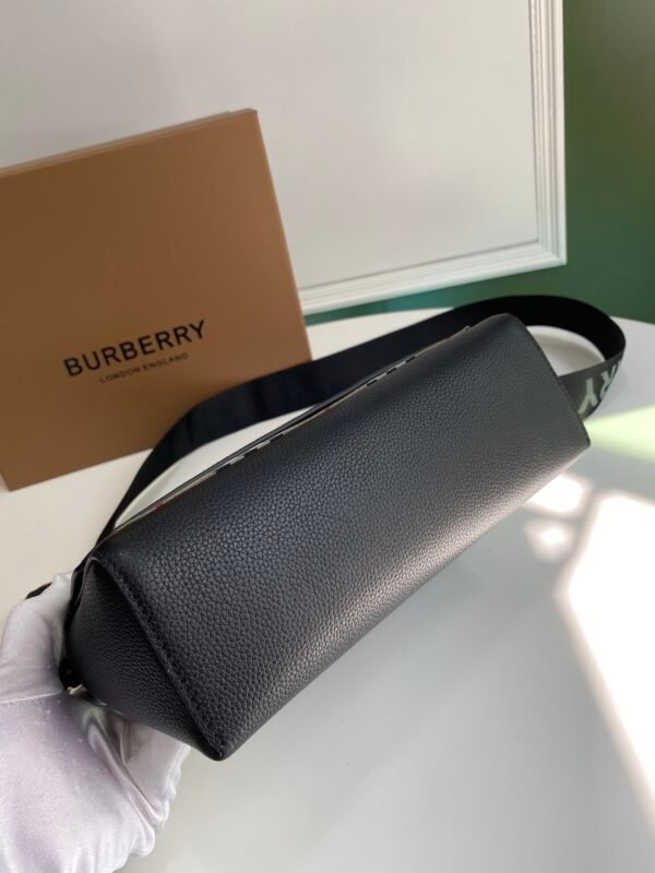 Burberry Note bag black p81106351