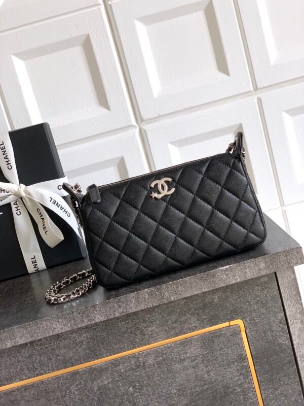 CHANEL 25b rhinestone star mahjong bag 21CM (2) CHANEL 25b rhinestone star mahjong bag 21CM