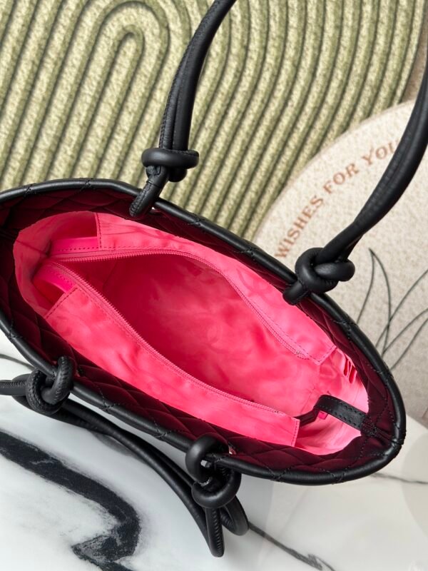 CHANEL CAMBON LIGNE diamond quilted handbag 24CM