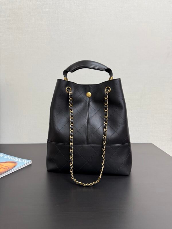 CHANEL SHOPPING BAG BLACK
