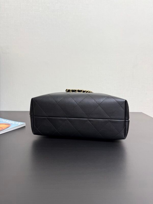 CHANEL SHOPPING BAG BLACK