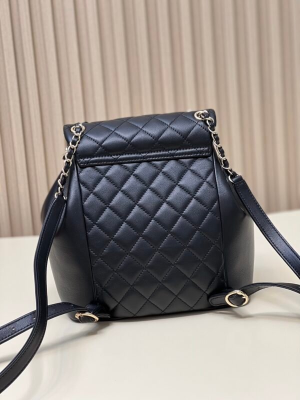 Chanel 22A DUMA Large 24CM
