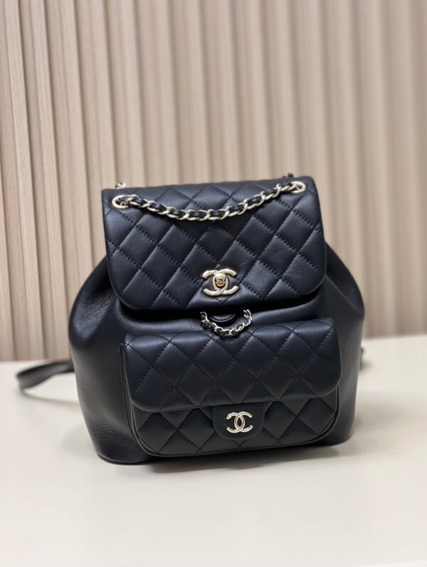 Chanel 22A DUMA Large 24CM