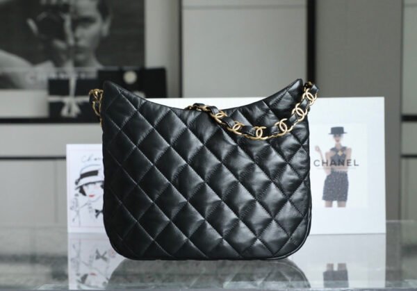 Chanel 22K HOBO Underarm Bag Black Lambskin Large