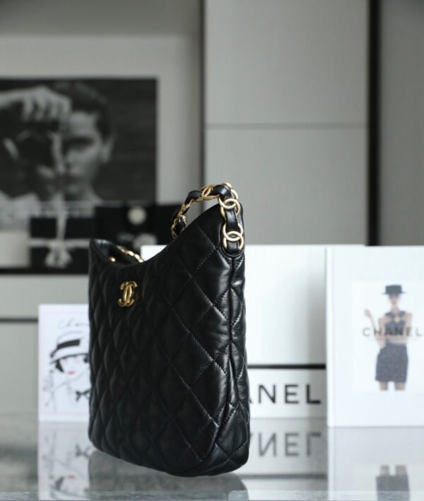 Chanel 22K HOBO Underarm Bag Black Lambskin Large