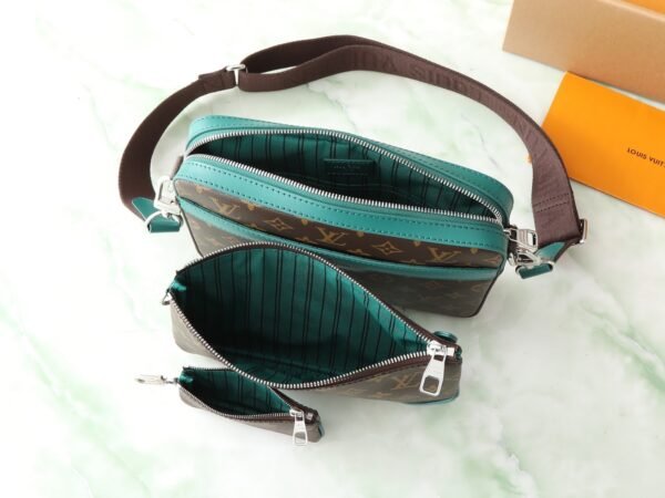 LOUIS VUITTON Trio Messenger M12766