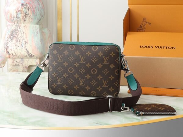 LOUIS VUITTON Trio Messenger M12766