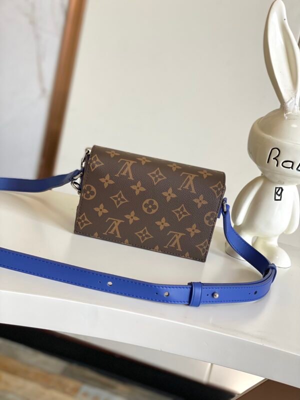 M12810 (6) LOUIS VUITTON Steamer Wearable Wallet M12810