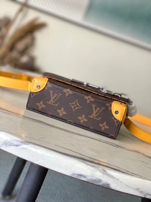 M12811 (7) LOUIS VUITTON Steamer Wearable Wallet M12811