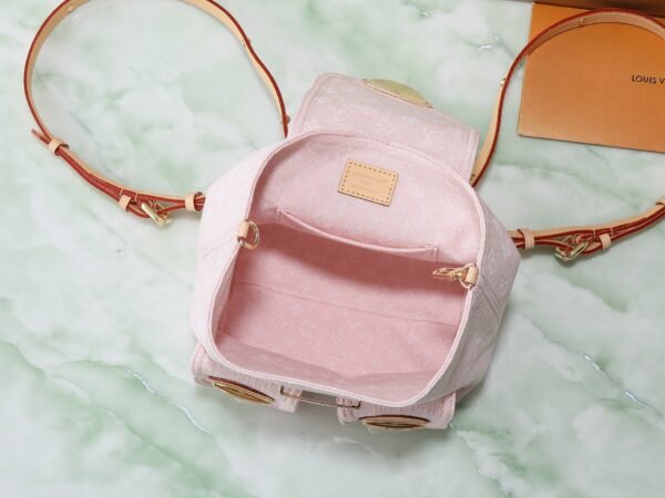 LOUIS VUITTON Venice M13031